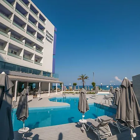 Hotell Beach 3*